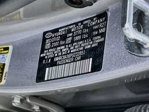 Used 2023 Hyundai Venue SEL FWD image 30