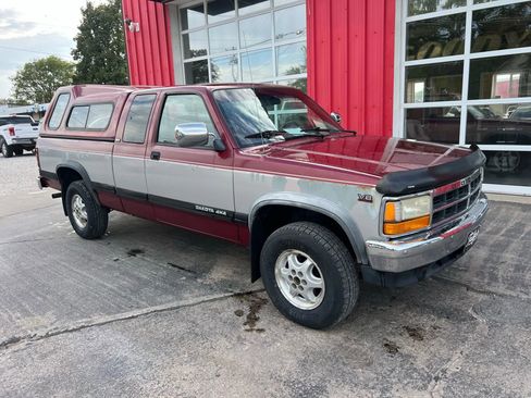 Used 1994 Dodge Dakota Sport image 2