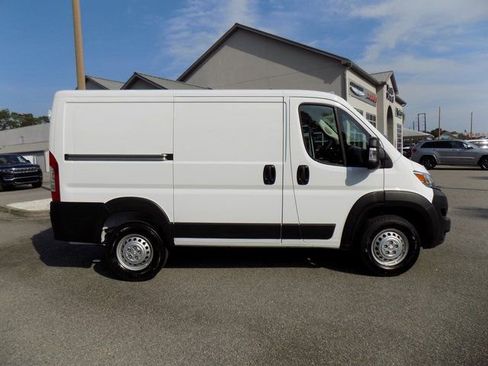 New 2026 RAM ProMaster 1500 w/ Premium Convenience Group FWD image 8