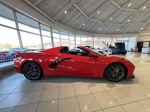 Used 2025 Chevrolet Corvette 3LT w/ Z51 Performance Package image 2