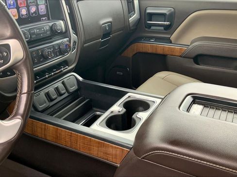 Used 2017 GMC Sierra 1500 SLT w/ SLT Premium Package image 17