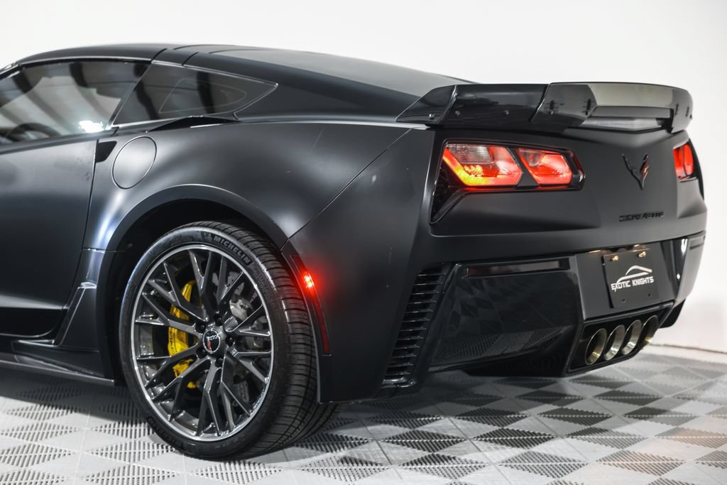 Used 2016 Chevrolet Corvette Z06 w/ 3LZ Preferred Equipment Group RWD image 23