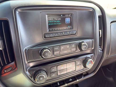Used 2017 Chevrolet Silverado 1500 W/T AWD/4WD image 25