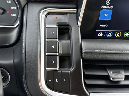 Used 2021 Chevrolet Tahoe Z71 w/ Z71 Signature Package image 23