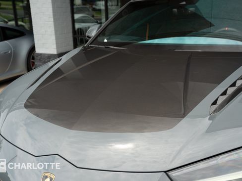 Used 2021 Lamborghini Urus AWD/4WD image 5