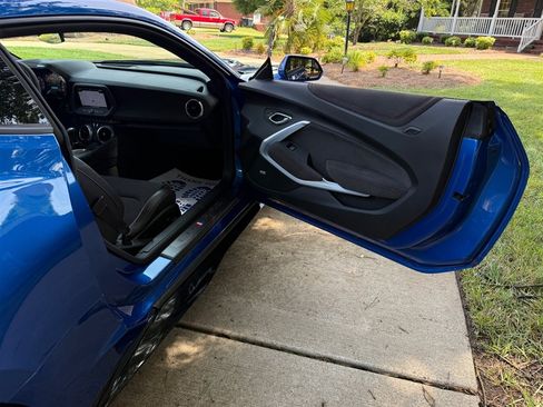 Used 2017 Chevrolet Camaro ZL1 RWD image 50