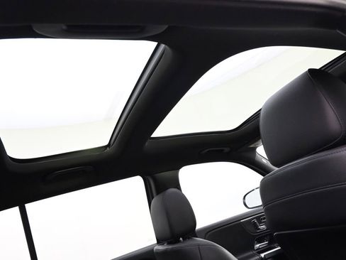 Used 2021 Mercedes-Benz GLB 250 4MATIC image 17