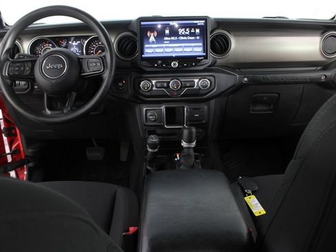 Used 2021 Jeep Wrangler Unlimited Sport AWD/4WD image 9