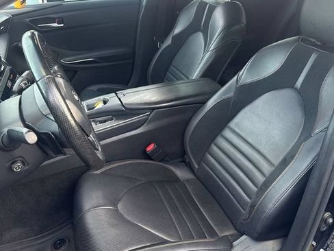 Used 2019 Toyota Avalon Touring FWD image 5