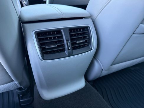 Used 2017 Acura TLX w/Technology Pkg image 28