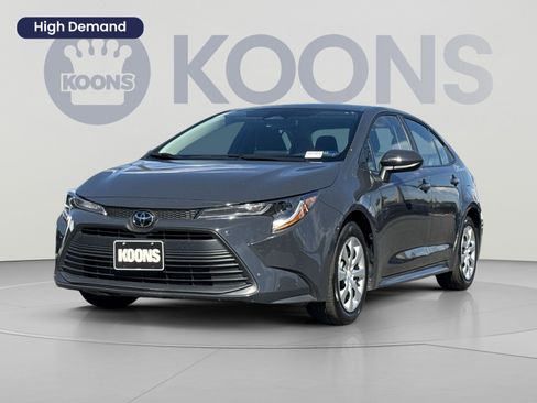 Used 2026 Toyota Corolla LE FWD image 1