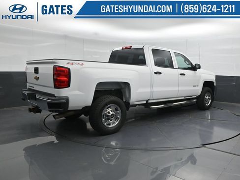 Used 2016 Chevrolet Silverado 2500 W/T AWD/4WD image 2