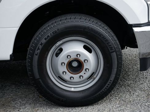 Used 2022 Ford F350 XL w/ Power Equipment Group image 38