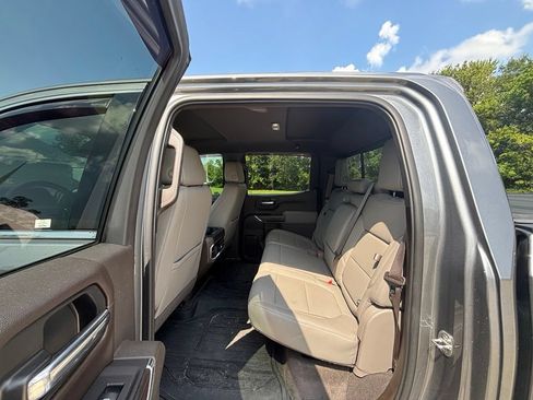 Used 2021 GMC Sierra 1500 SLT w/ SLT Premium Plus Package AWD/4WD image 16