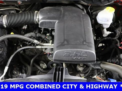 Used 2022 RAM 1500 Classic SLT image 21