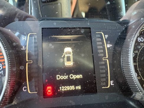 Used 2016 Jeep Cherokee 75th Anniversary image 10