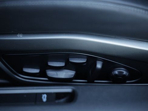 Certified 2025 Porsche 911 Carrera image 29