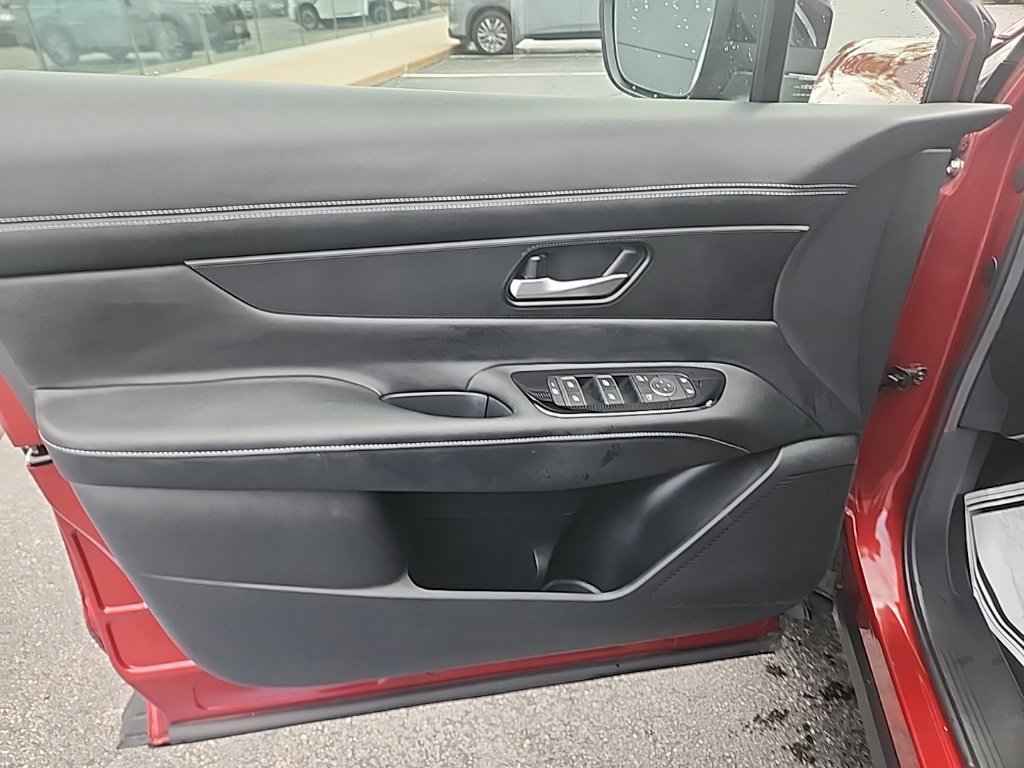 Certified 2025 Nissan Murano SV AWD/4WD image 12
