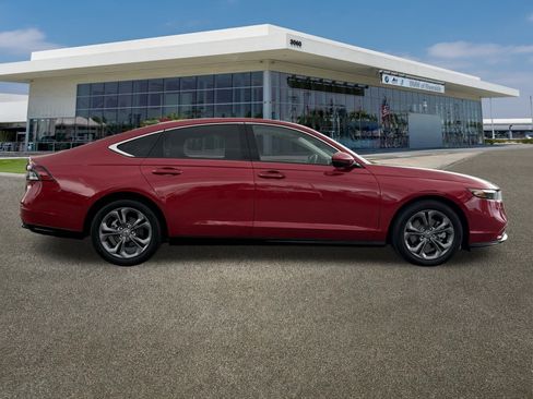 Used 2024 Honda Accord EX-L image 12