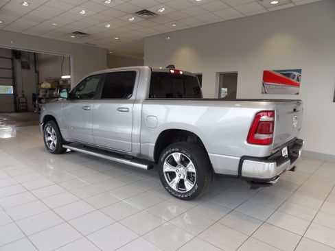 Used 2023 RAM 1500 Laramie AWD/4WD image 6
