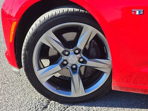 Used 2017 Chevrolet Camaro SS image 10