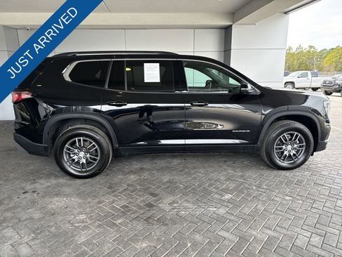 Used 2025 GMC Acadia Elevation image 9