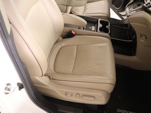 Used 2024 Honda Odyssey Elite image 14