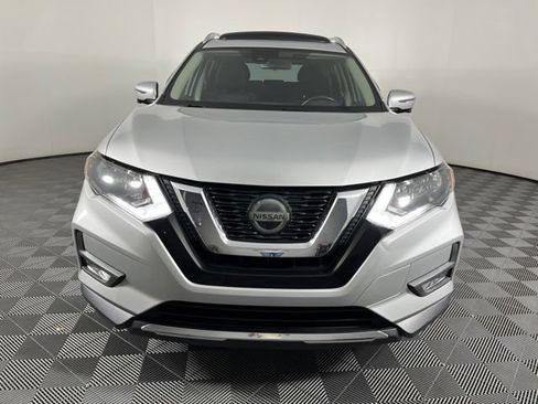 Used 2019 Nissan Rogue SV w/ Sun & Sound Touring Package FWD image 5