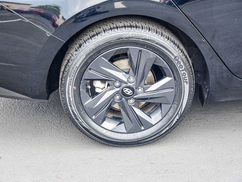 Used 2023 Hyundai Elantra SEL w/ Cargo Package image 9