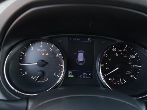 Used 2019 Nissan Rogue SV image 26