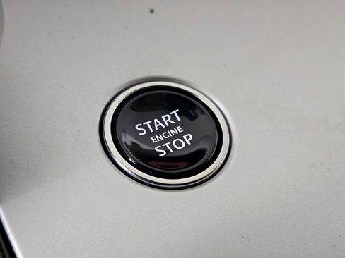 New 2026 Land Rover Range Rover SE image 21