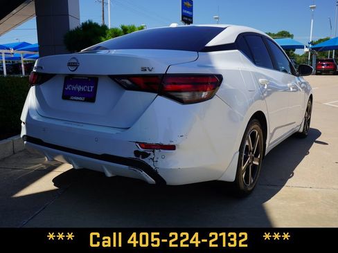 Used 2024 Nissan Sentra SV FWD image 11