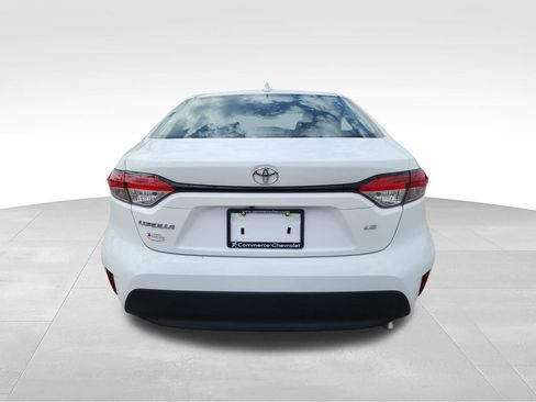 Used 2025 Toyota Corolla LE FWD image 8