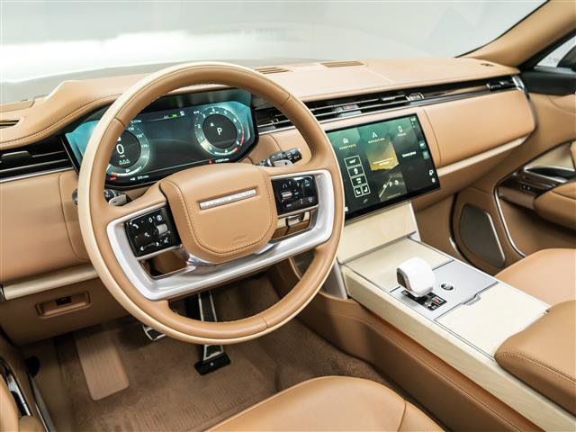 Used 2024 Land Rover Range Rover SV AWD/4WD image 18