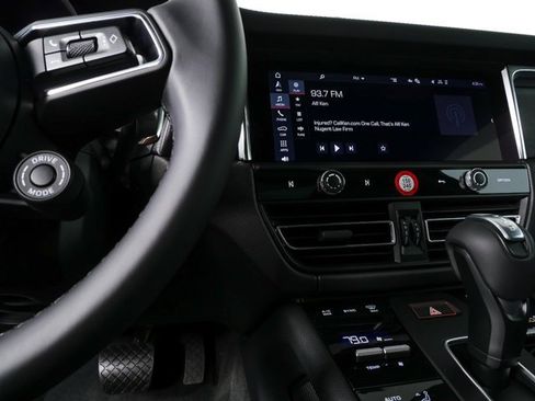 New 2026 Porsche Macan GTS image 13