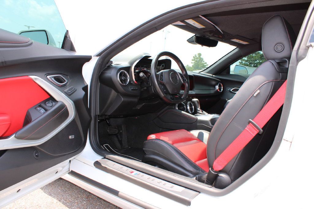 Used 2021 Chevrolet Camaro SS RWD image 10