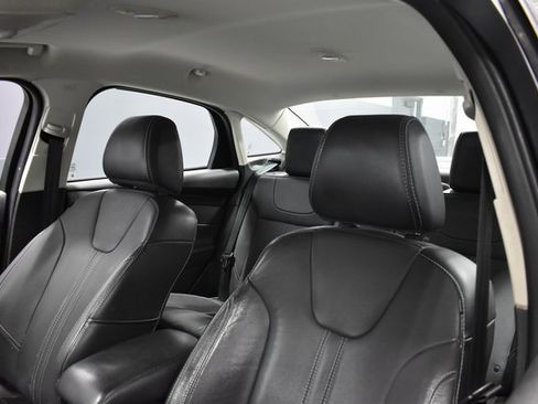 Used 2014 Ford Focus SE w/ Equipment Group 201A image 15