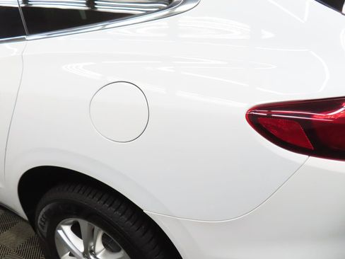 Used 2019 Buick Enclave Essence AWD/4WD image 40