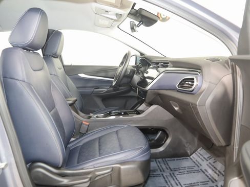 Used 2023 Chevrolet Bolt EUV Premier image 11
