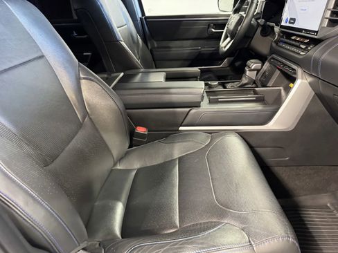 Used 2022 Toyota Tundra Platinum w/ Advanced Package image 6