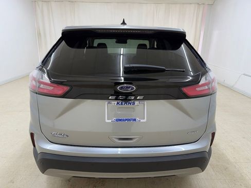 Used 2023 Ford Edge SEL w/ Convenience Package AWD/4WD image 4