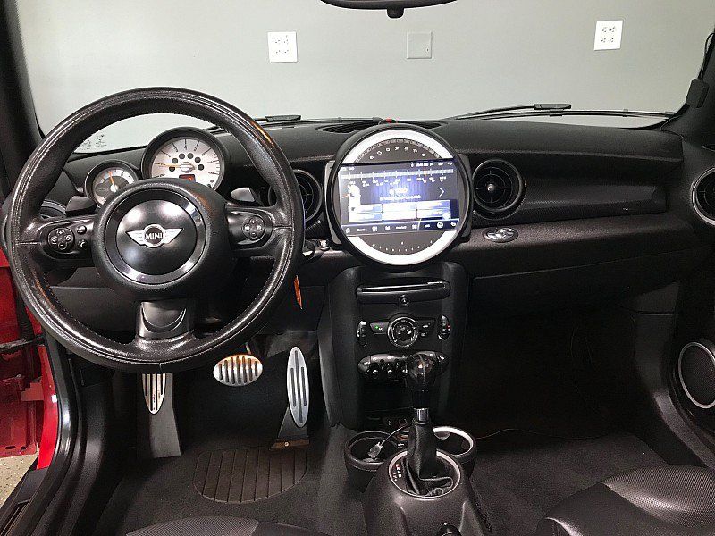Used 2013 MINI Cooper S w/ Technology Pkg 2 FWD image 25