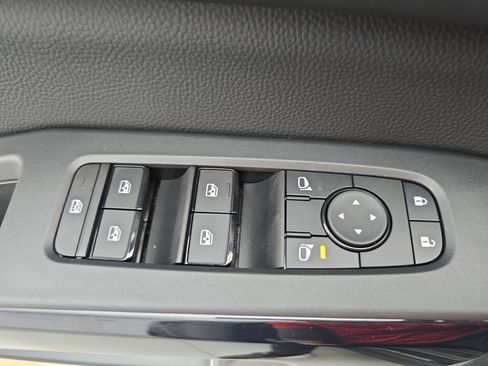 New 2026 Nissan Pathfinder SV image 29