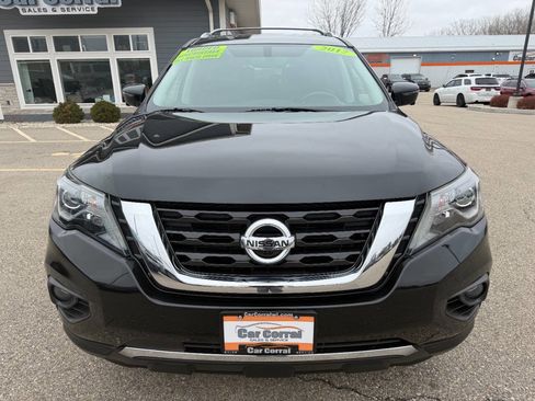 Used 2017 Nissan Pathfinder Platinum w/ Family Entertainment Package image 8