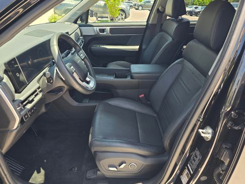 Certified 2024 Hyundai Santa Fe Limited FWD image 12