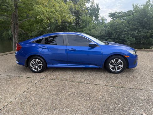 Used 2018 Honda Civic LX image 2
