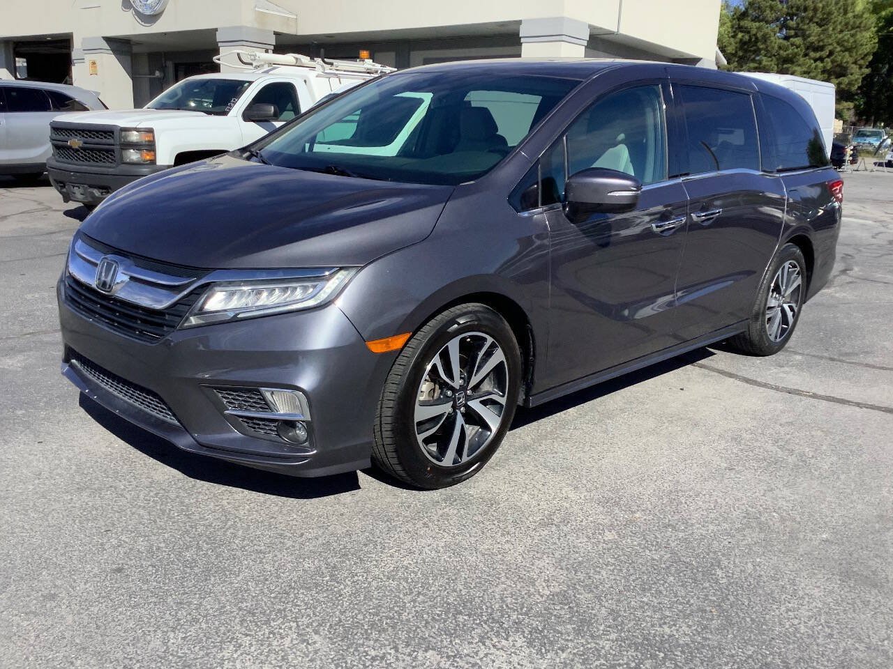 Used 2020 Honda Odyssey Elite image 2