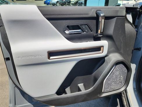 New 2025 GMC Hummer EV 2X image 11