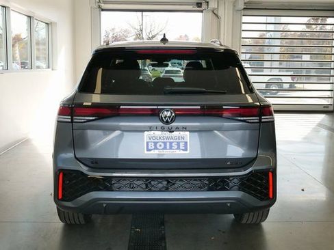 New 2026 Volkswagen Tiguan SE R-Line image 5