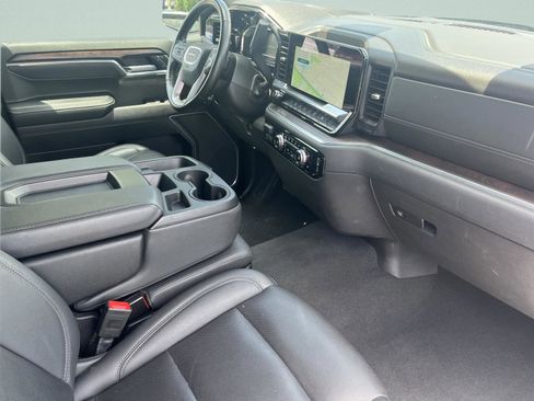 Used 2025 GMC Sierra 1500 SLT AWD/4WD image 32